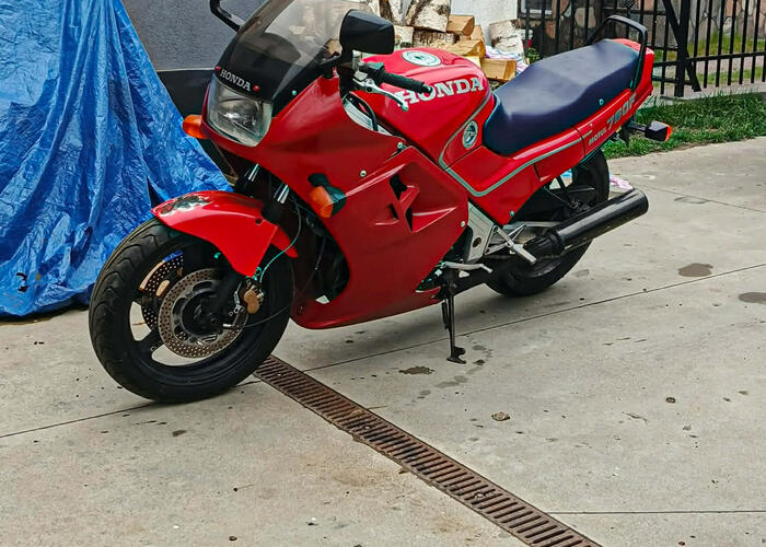 Grajewo ogłoszenia: Sprzedam motor Honda VFR 750 F. 
Motor w dobrym stanie...