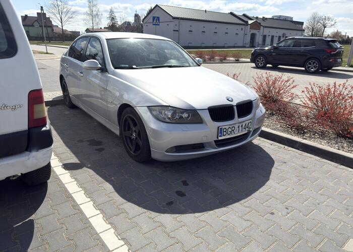Grajewo ogłoszenia: Witam. Sprzedam BMW e90 325i z LPG z
2005roku. Auto w moim...