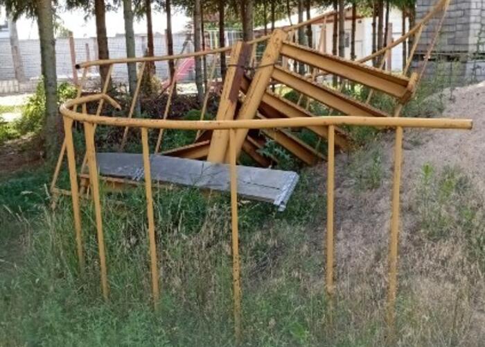 Grajewo ogłoszenia: Sprzedam schody widoczne na zdjęciu więcej informacji udzielę w...