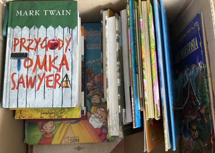 Grajewo ogłoszenia: Sprzedam różnorakie książki dla dzieci za drobną opłatą.
