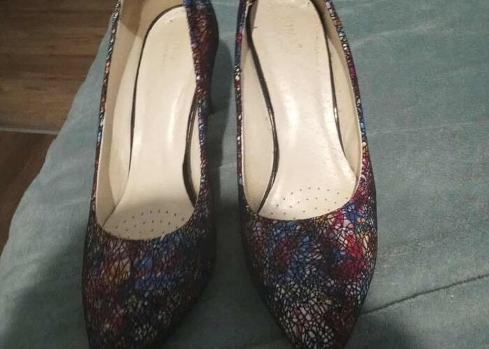 Grajewo ogłoszenia: Śliczne eleganckie czółenka

Oryginalny, kolorowy wzór,...